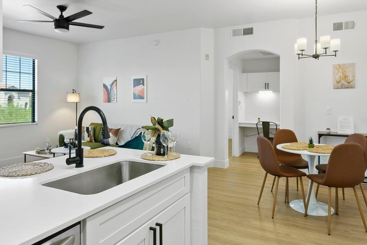 Cozysuites Glendale By The Stadium With Pool 01 Buitenkant foto